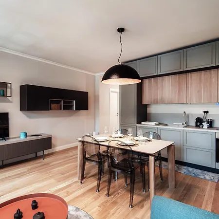 Apartment Marinetti 7 - By Myhomeincomo Como