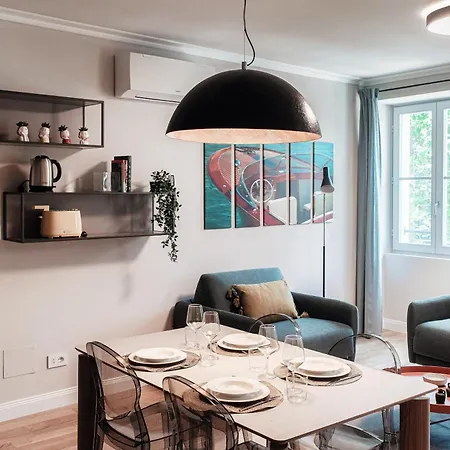 Apartment Marinetti 7 - By Myhomeincomo Como